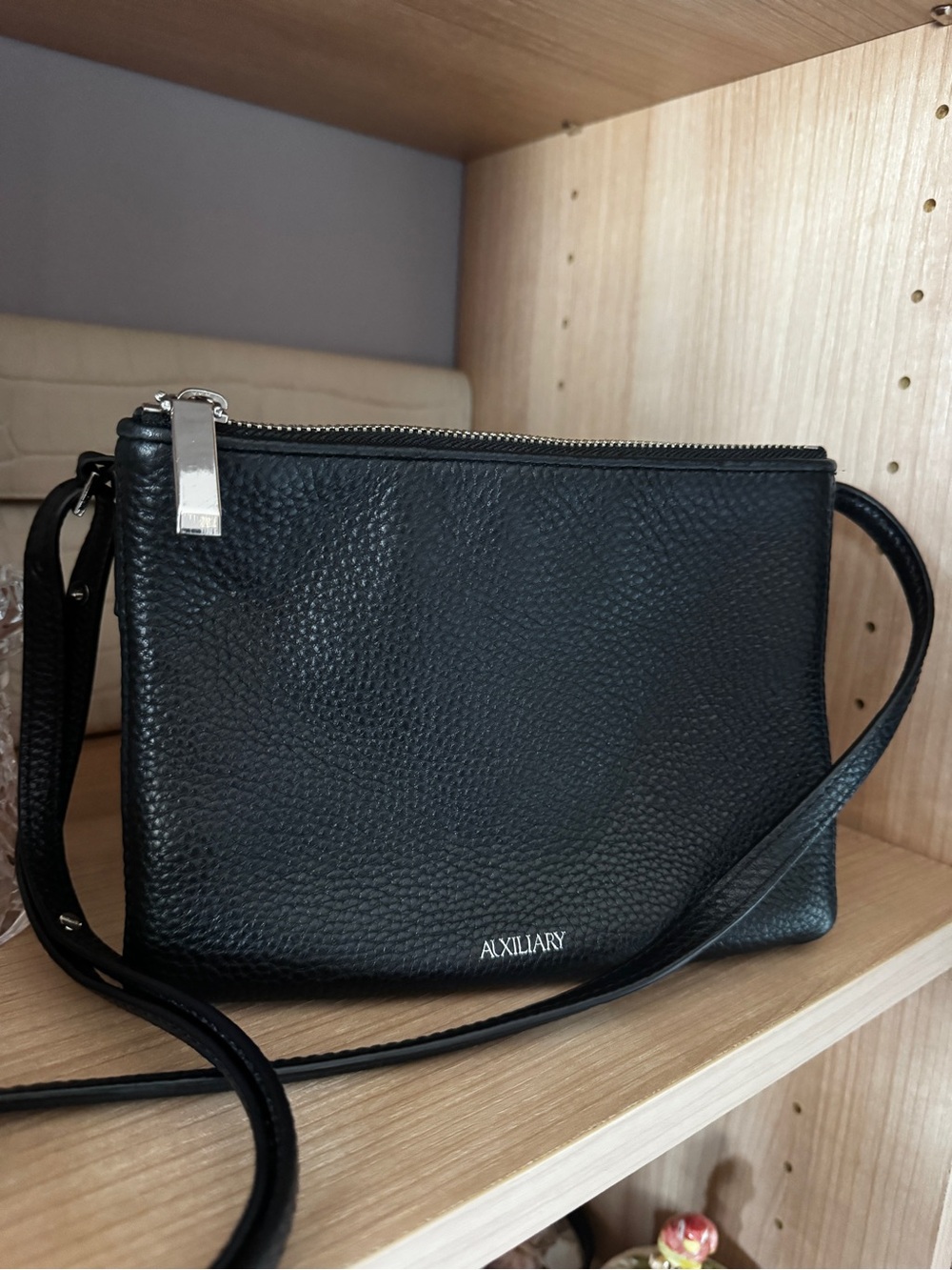 Aritzia Auxiliary Romeyn Black Leather 3-Zip Crossbody Bag